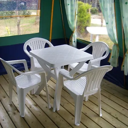 Camping Colline De Rabais Parque de Campismo Virton